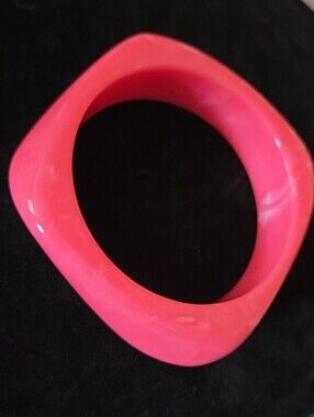 Vintage Pink Resin Oblong Bangle Bracelet